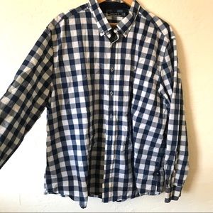 Men’s nautica button up dress shirt.